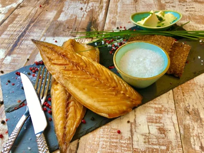 Geräuchertes Makrelenfilet Natur täglich frisch geräuchert über feinstem Buchenholz Aromaversiegelt 300g