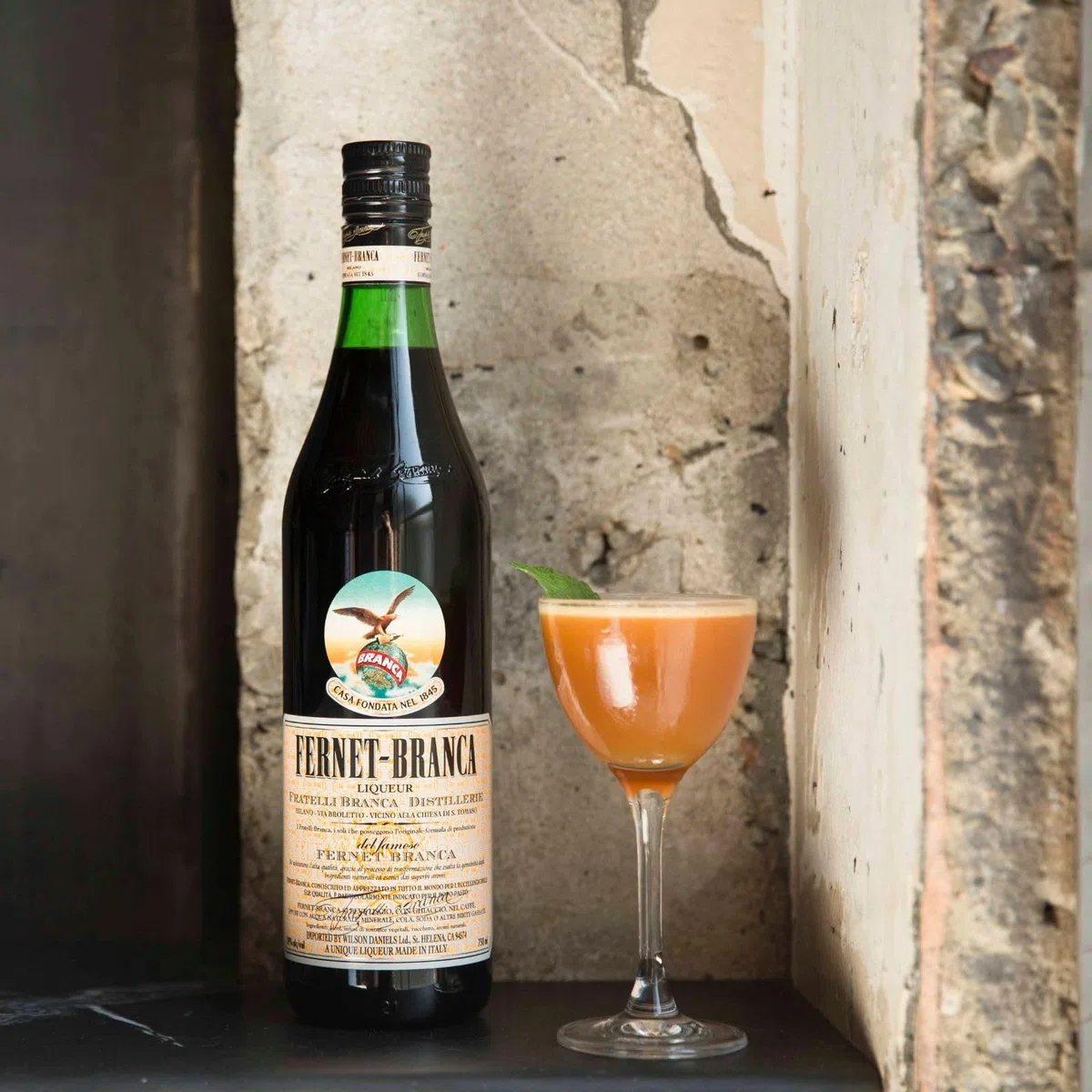 Fernet Branca - Italienischer Magenbitter mit 35% Alkohol (1 x 0,7l)
