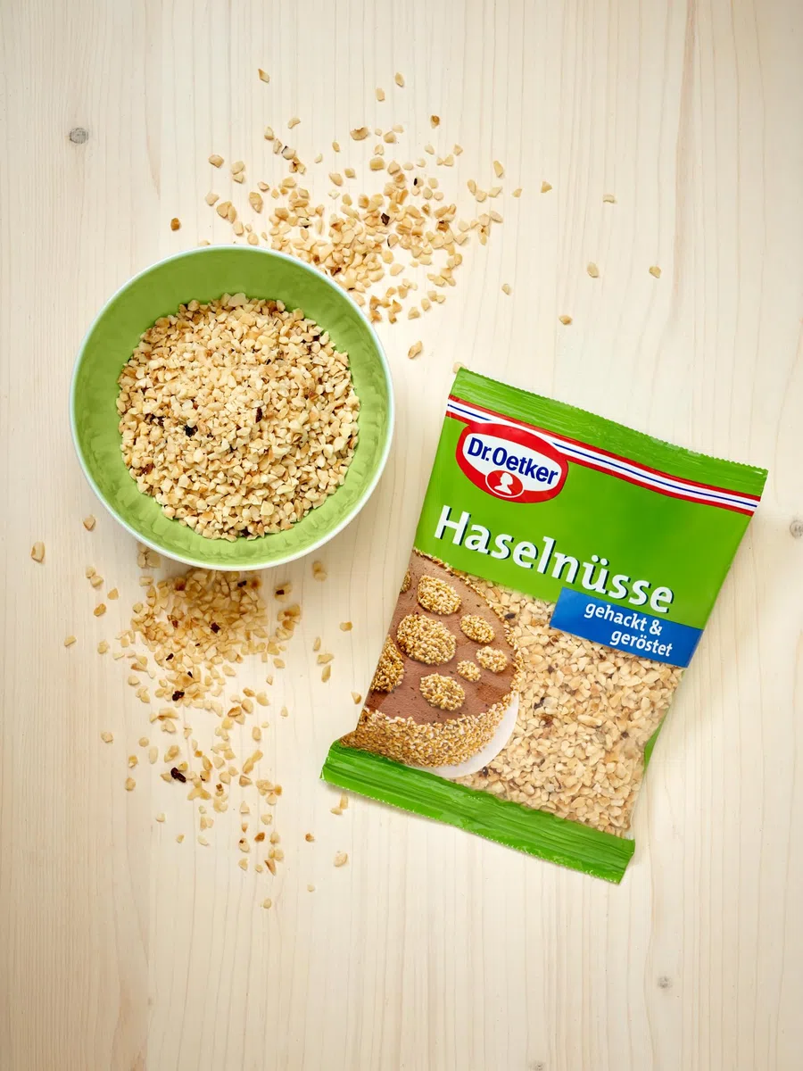 Dr. Oetker Haselnüsse gehackt, 5 x 100 g Beutel, geröstete und zerkleinerte Haselnüsse, zum Backen und Dekorieren von Kuchen, Torten & Desserts, verzehrfertig, vegan