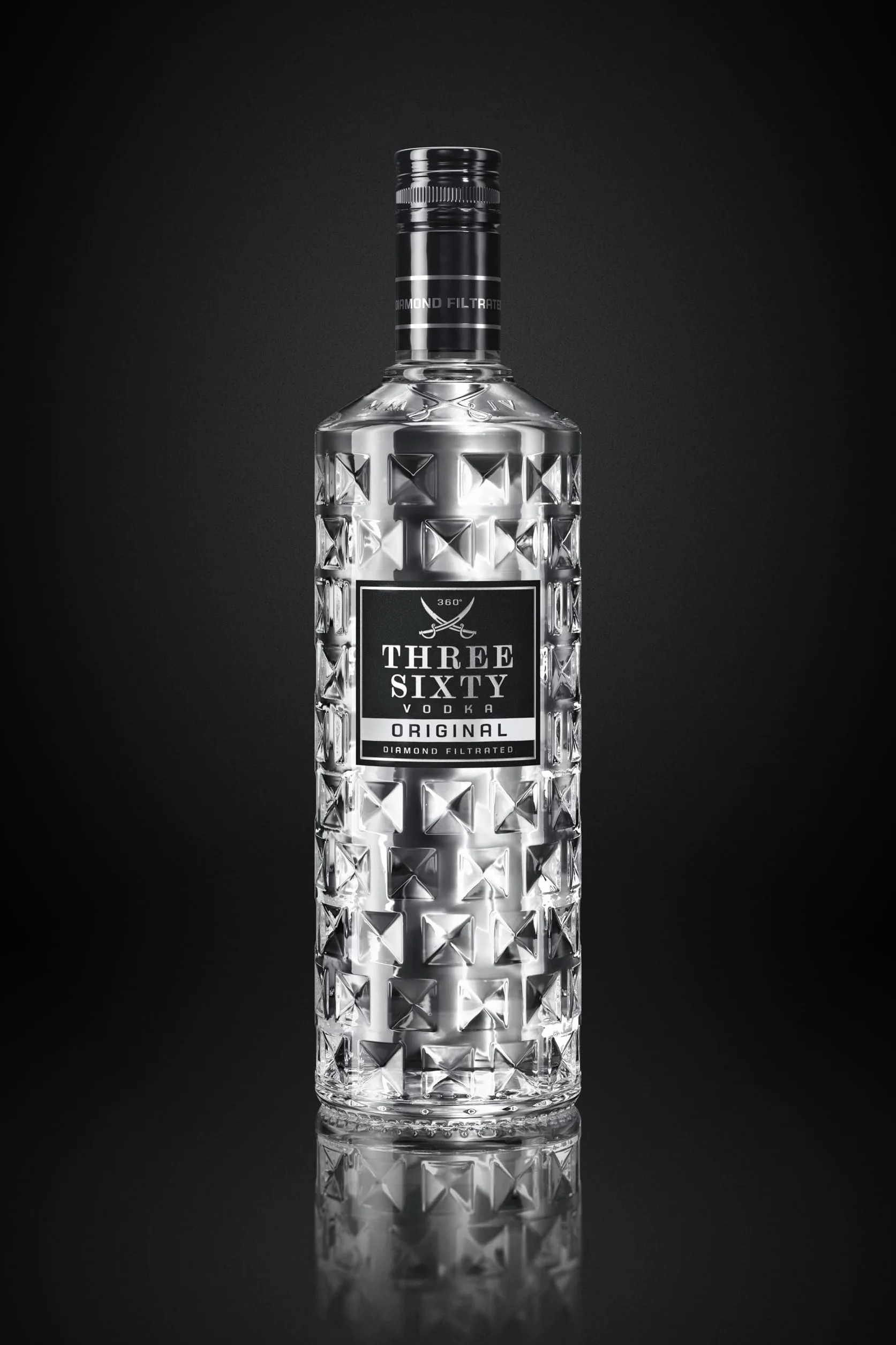 THREE SIXTY VODKA – ORIGINAL I 1l I Diamond filtrated Vodka I In der einzigartigen Facettenschliff-Flasche I 37,5 % vol.