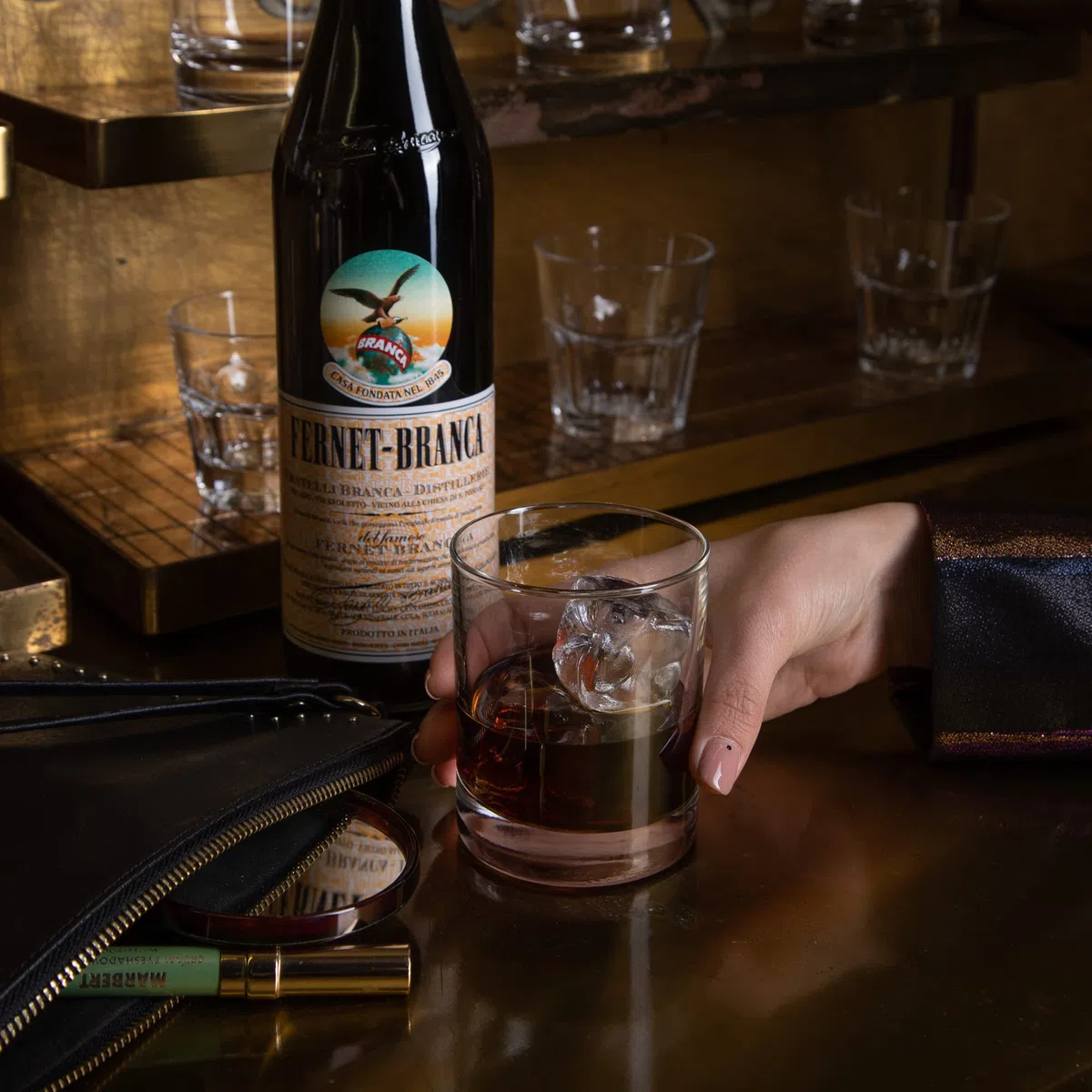 Fernet Branca - Italienischer Magenbitter mit 35% Alkohol (1 x 0,7l)