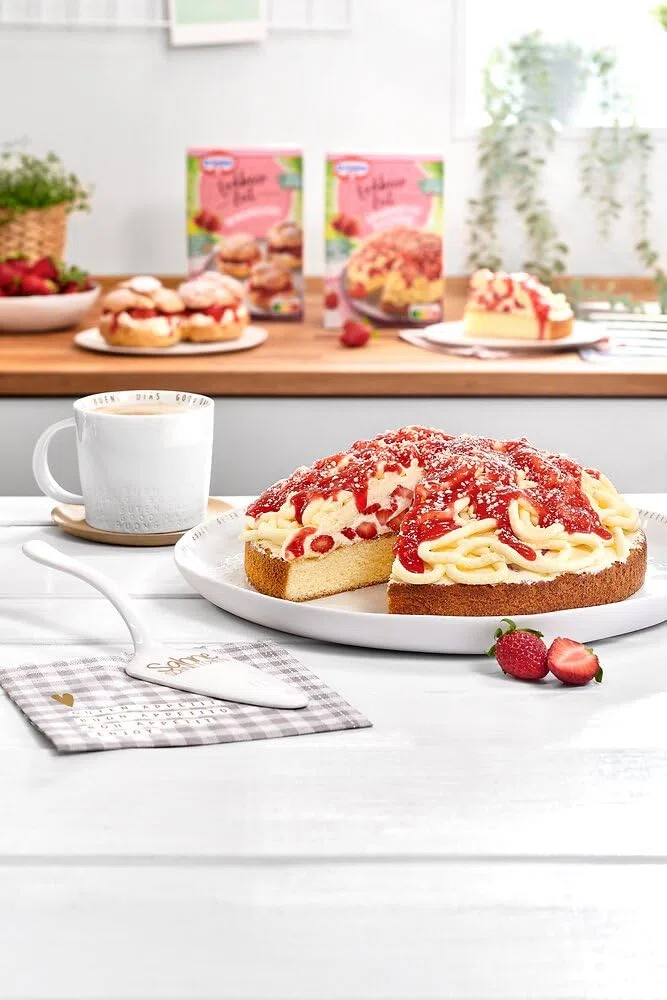 Dr. Oetker Erdbeer-Zeit Spaghetti-Kuchen Backmischung, 5er Pack (5 x 335g)