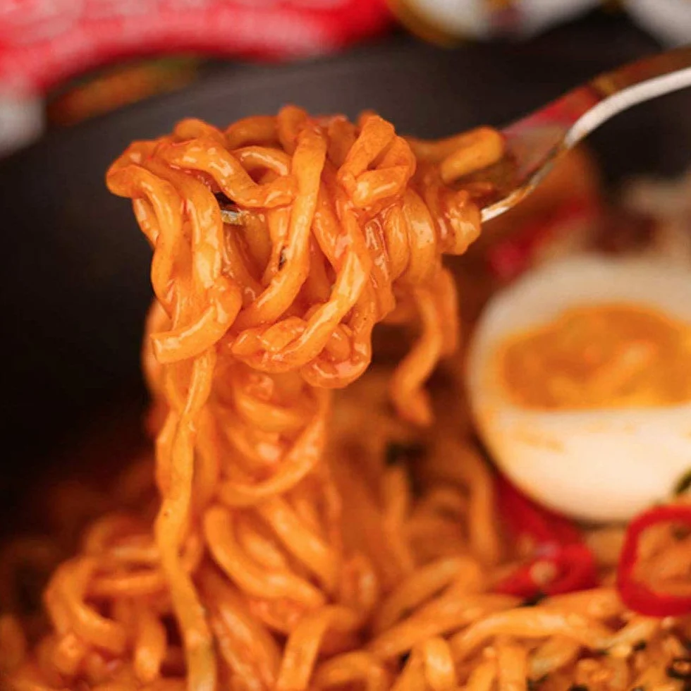 Amatec24 Samyang Sauce Set - Hot Sauce Spicy Chicken - Extrem scharfe Sauce - Korean Fire Noodle Challenge (2x 200g)