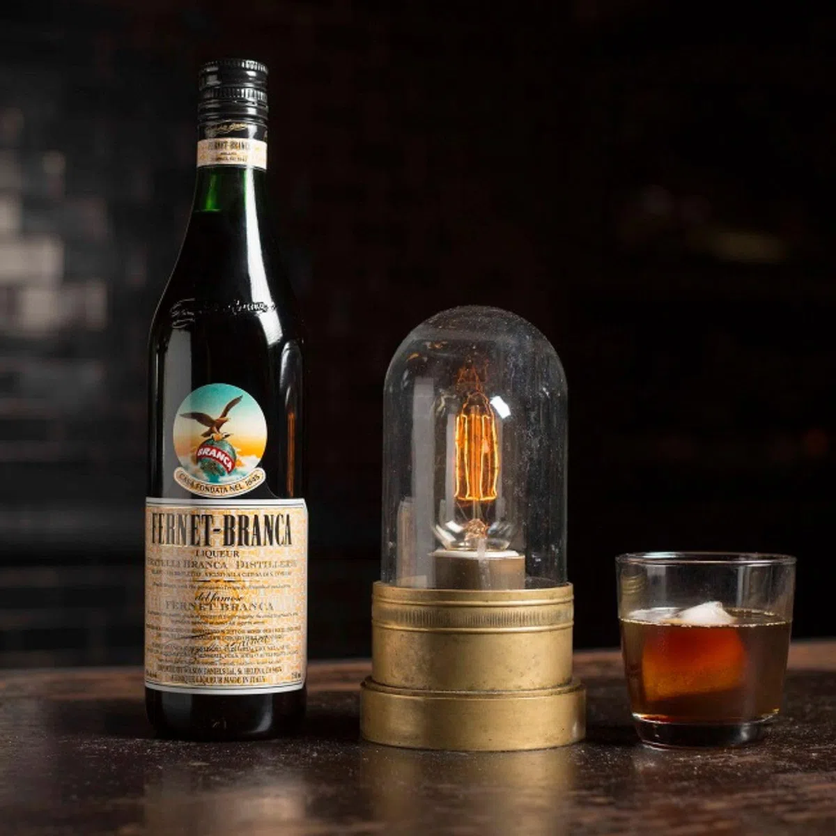 Fernet Branca - Italienischer Magenbitter mit 35% Alkohol (1 x 0,7l)
