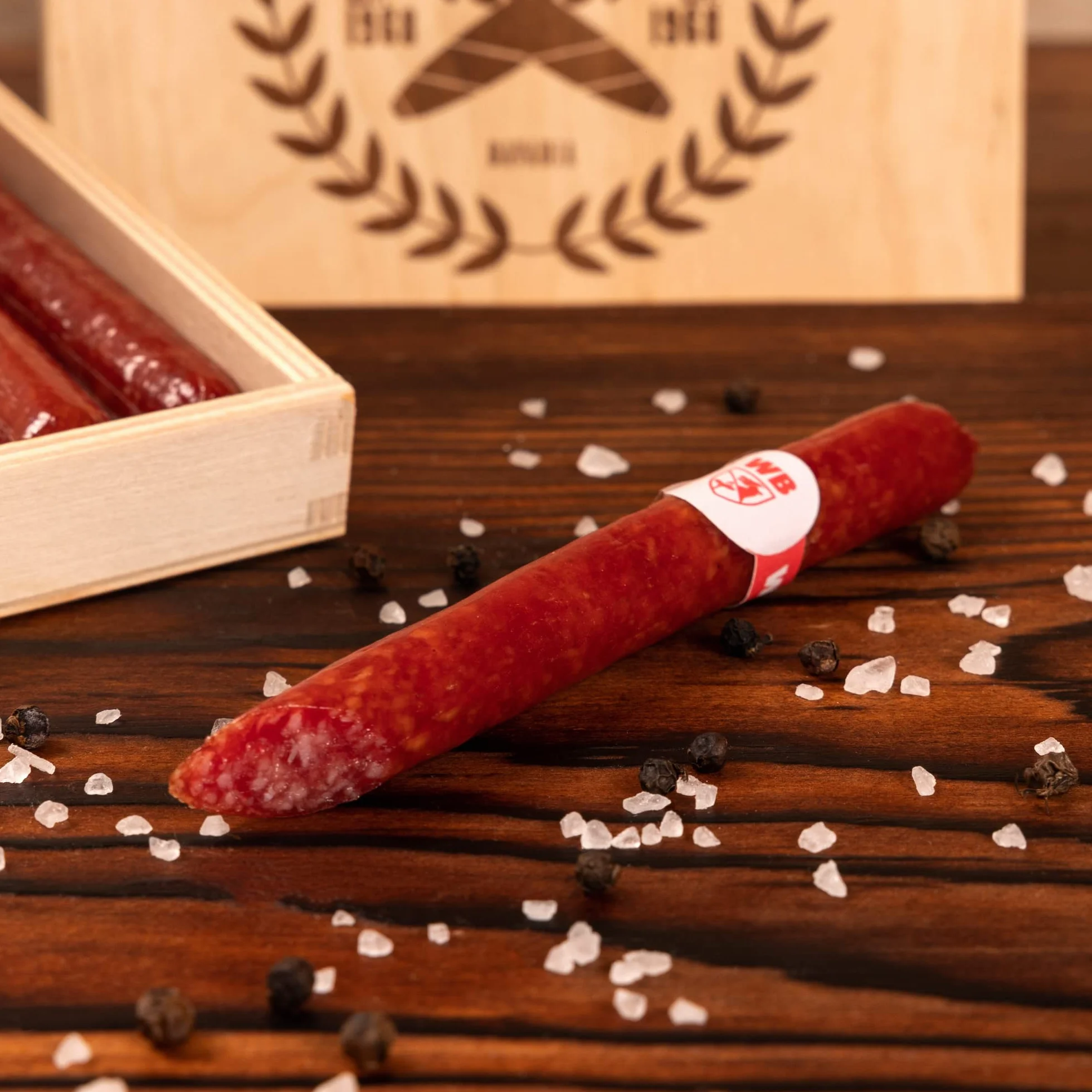 Wurststicks aus Salami in hochwertiger Holz-Geschenk-Box/Wurst Geschenk für Männer/Wurstsnack Geschenkidee in hochwertiger Qualität