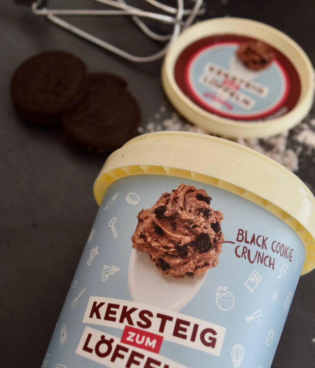 Original Spooning Cookie Dough Black Cookie Crunch, Keksteig zum Löffeln, Keksteigmischung, 4x 215g, VEGAN